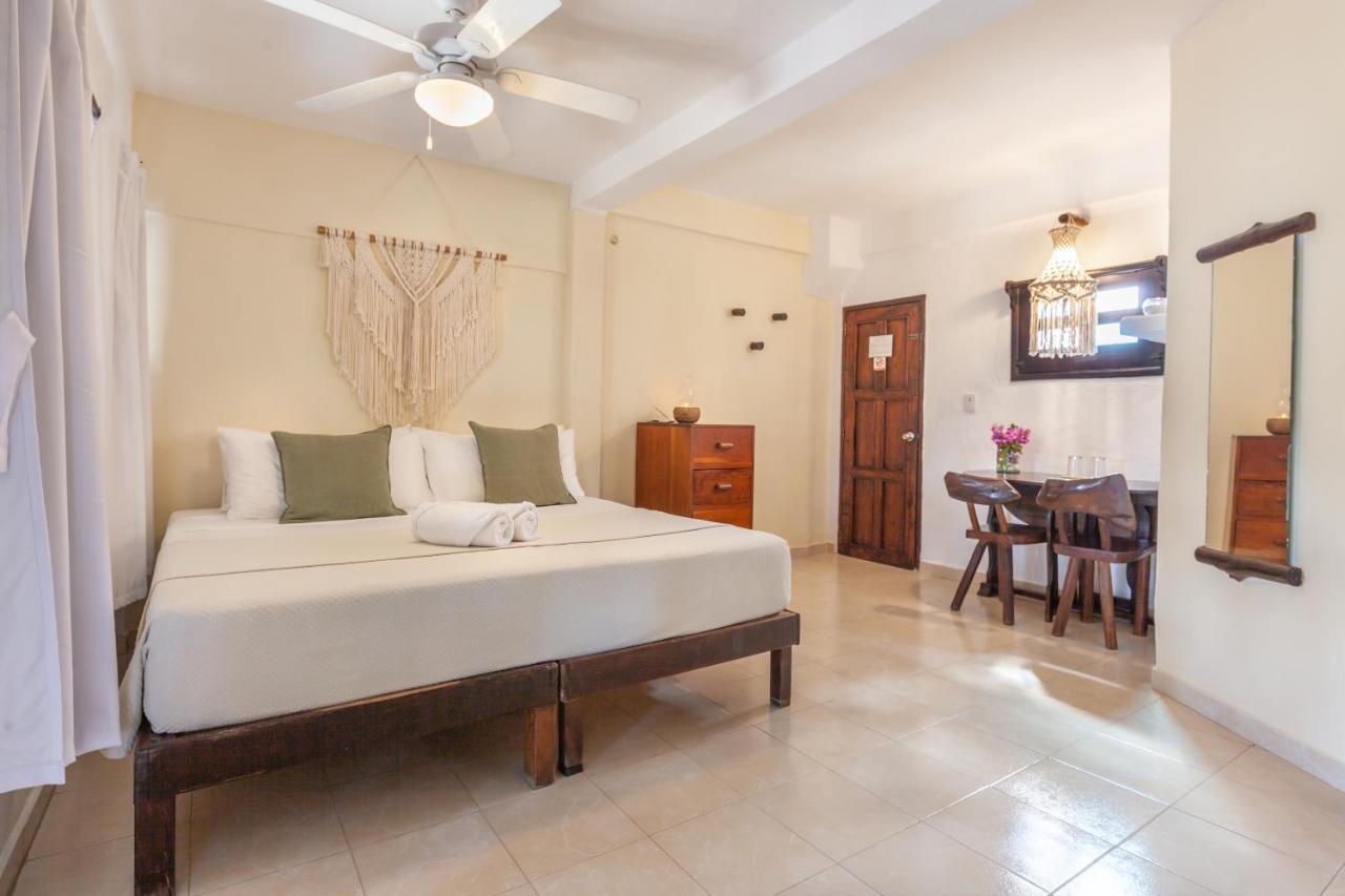 Beachfront Hotel La Palapa - Adults Only Isla Holbox Exterior photo